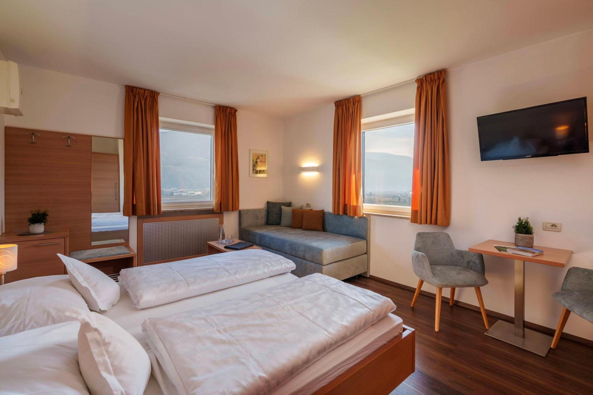 Hotel Törggelehof Cermes Eksteriør billede